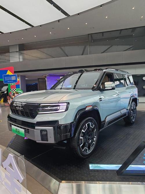 惠州327比亚迪方程豹硬派越野的爆款，英菲尼迪35周年与你共成长